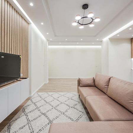Lucas Central Home Tirana Eksteriør billede